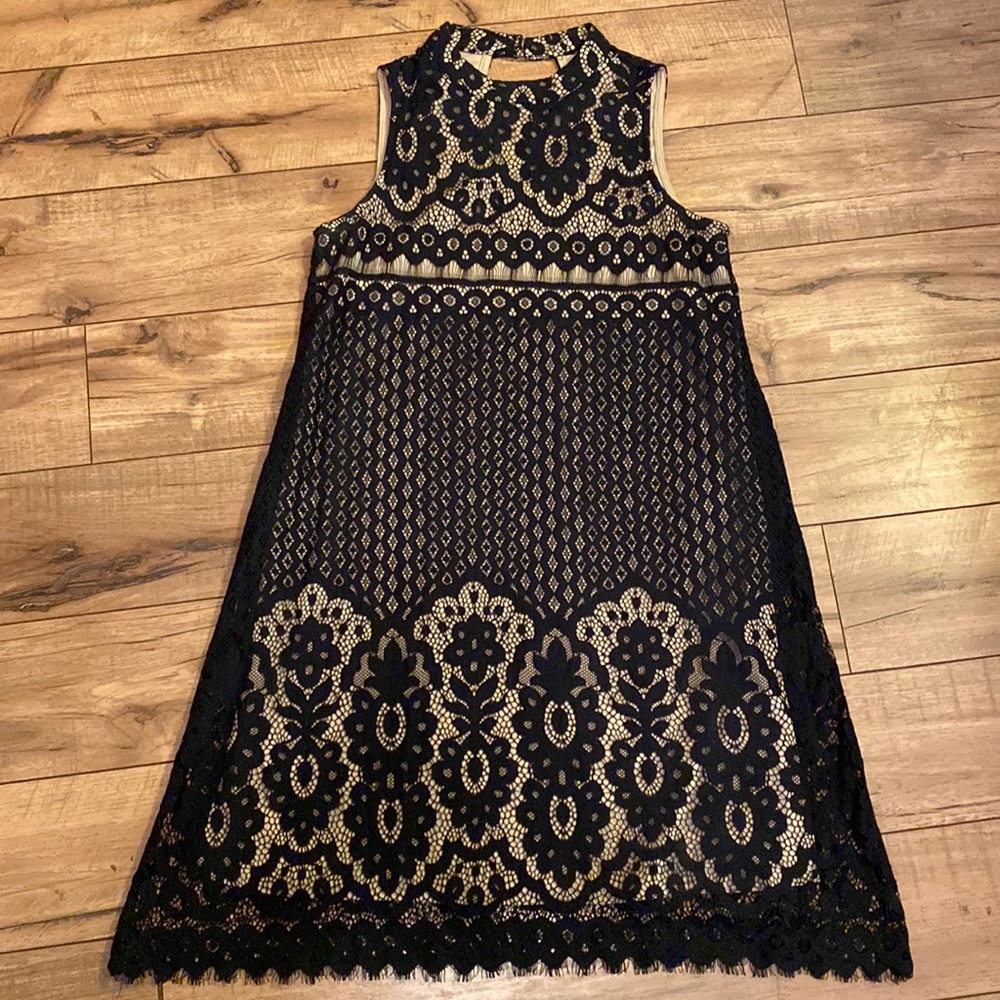 Women’s Lace Mini Dress
